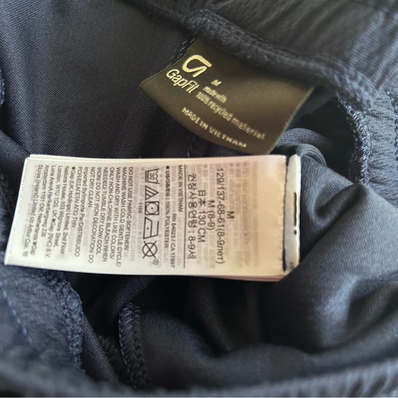 Gap fit navy Blue boys shorts-never worn - Picture 3 of 5